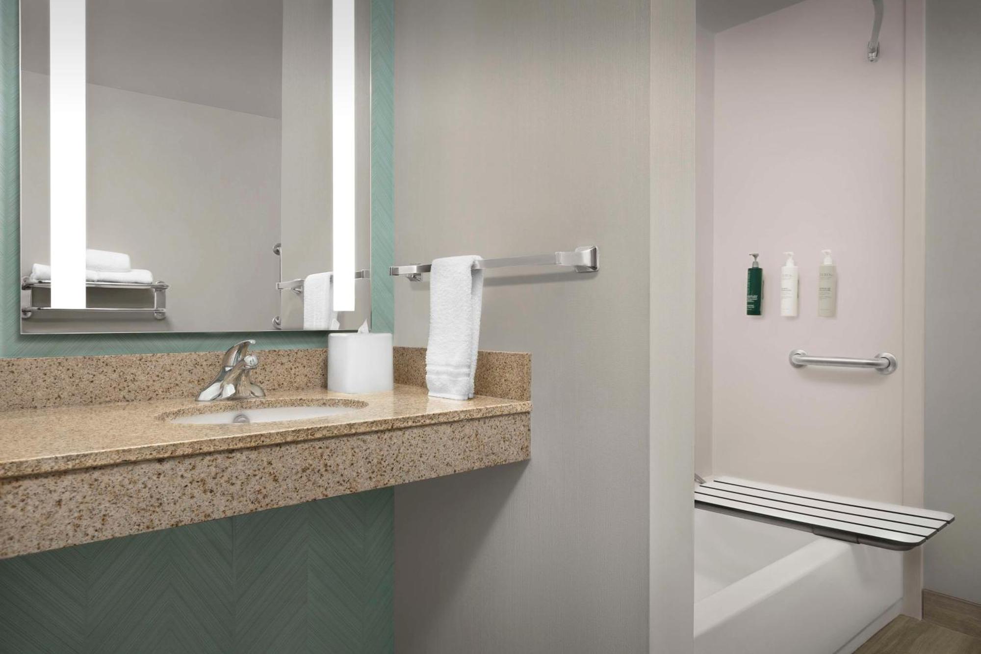 Hilton Garden Inn Raleigh Capital Blvd I-540 Εξωτερικό φωτογραφία