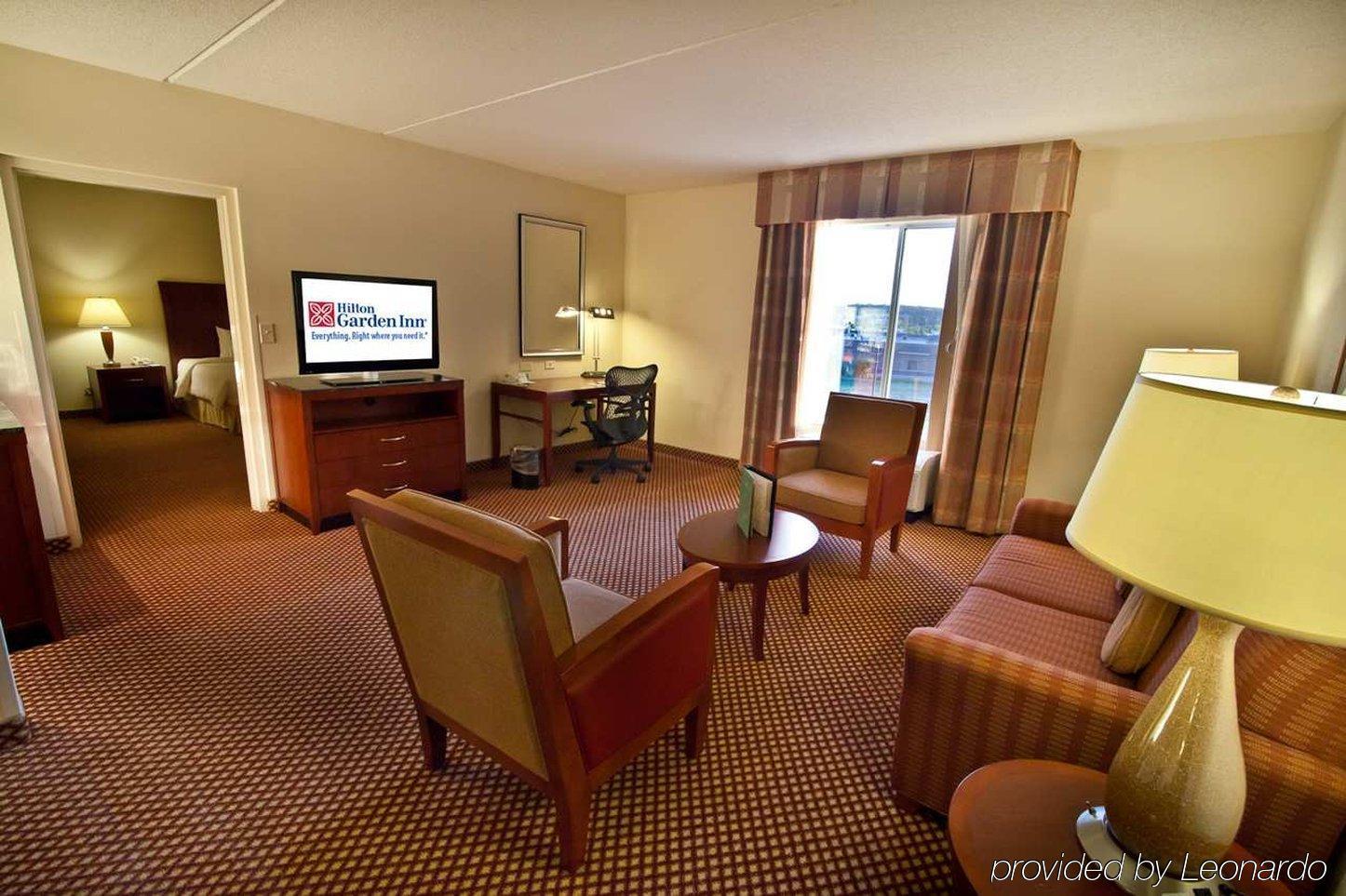 Hilton Garden Inn Raleigh Capital Blvd I-540 Δωμάτιο φωτογραφία
